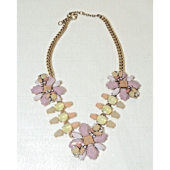 J.CREW Jewelry - J. CREW Gold Lilac Pale Green Floral Bibb Gold Tone Necklace